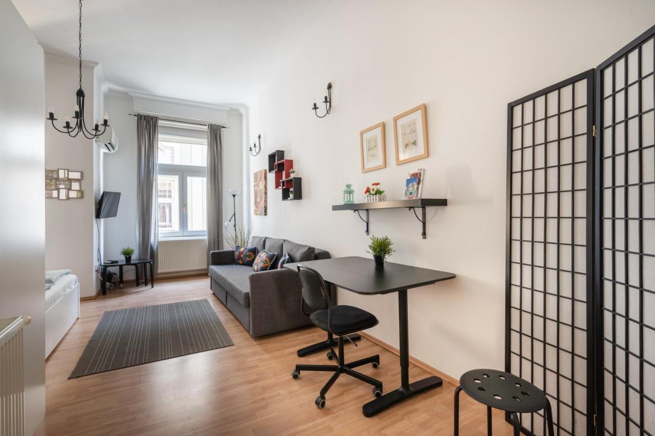 K10 - Kazinczy Street Heritage Suite - Best Location By Bqa Budapeszt Zewnętrze zdjęcie