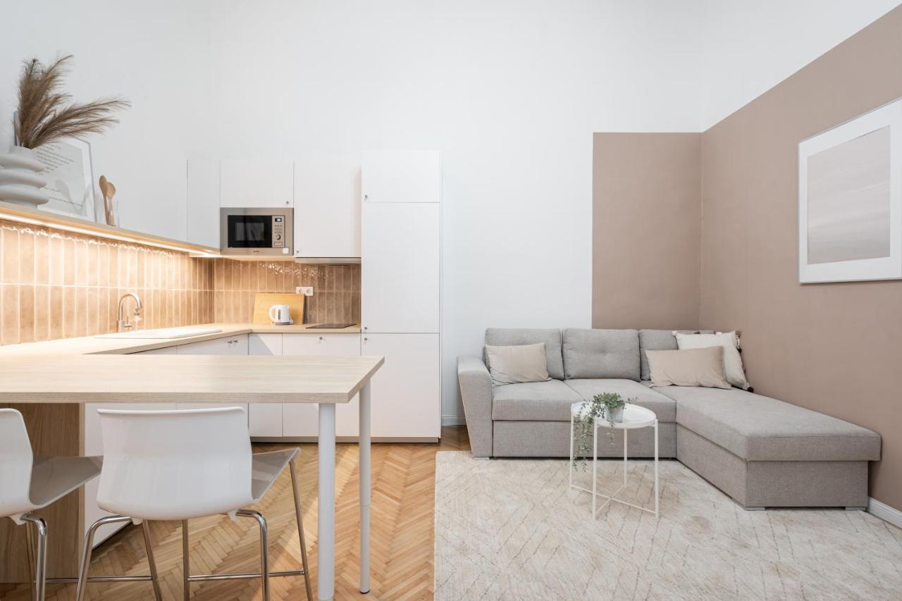 K10 - Kazinczy Street Heritage Suite - Best Location By Bqa Budapeszt Zewnętrze zdjęcie
