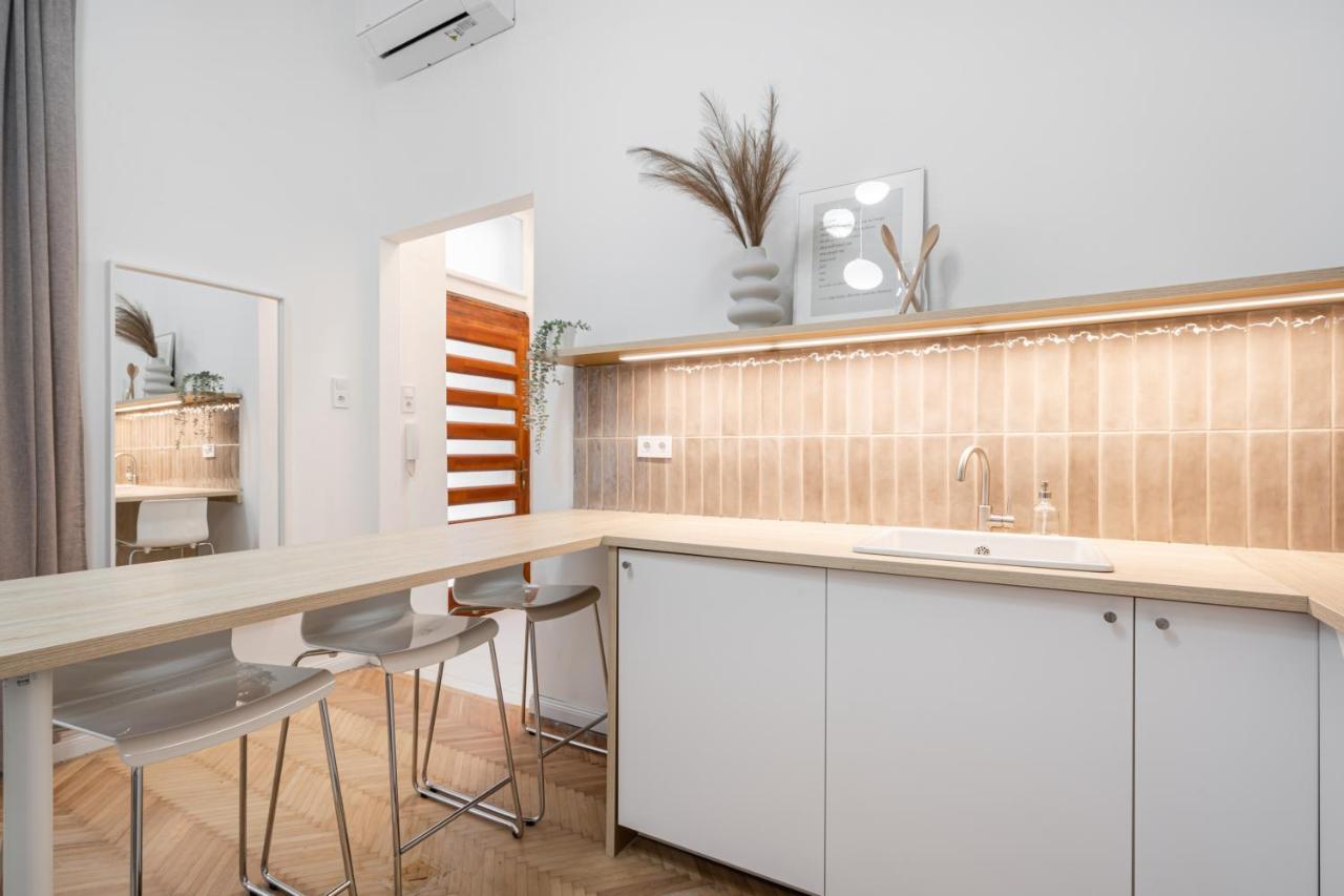 K10 - Kazinczy Street Heritage Suite - Best Location By Bqa Budapeszt Zewnętrze zdjęcie