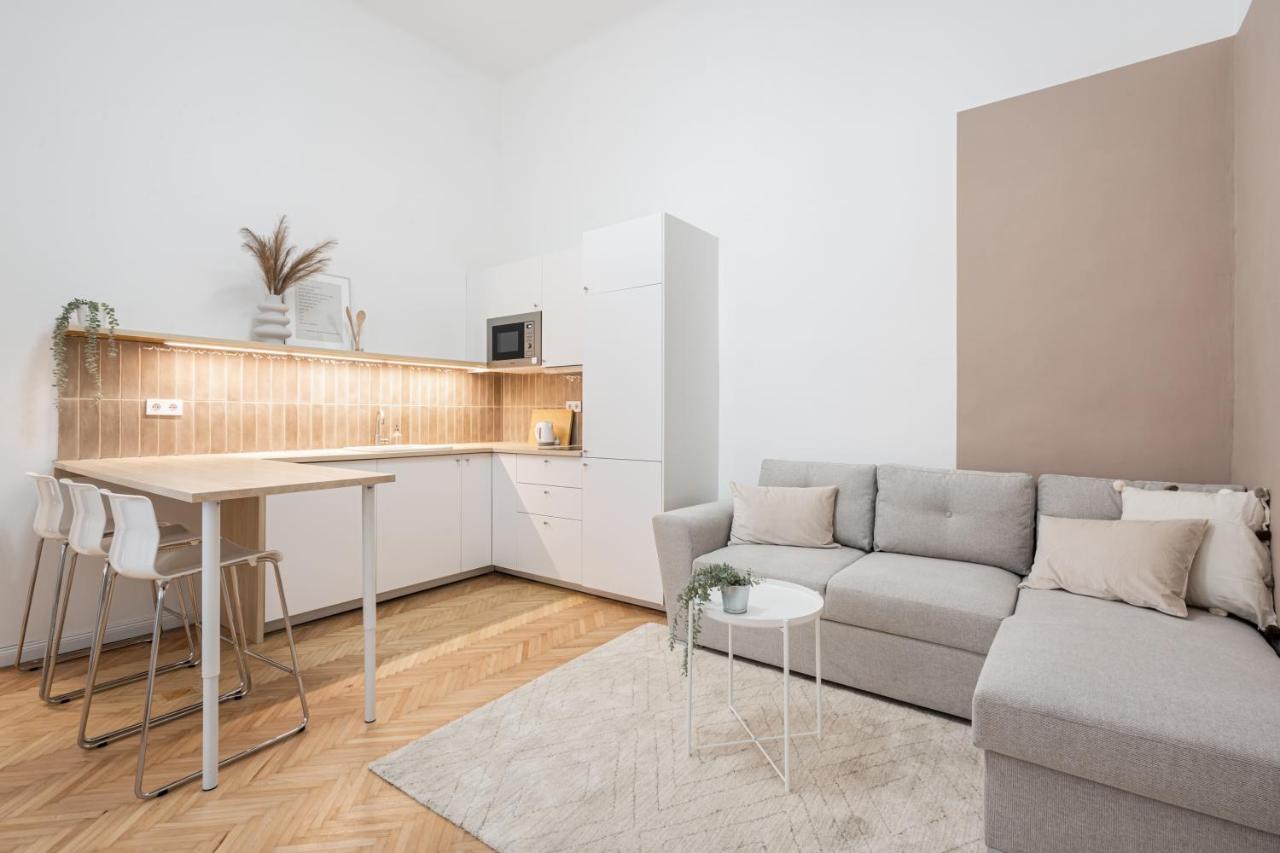 K10 - Kazinczy Street Heritage Suite - Best Location By Bqa Budapeszt Zewnętrze zdjęcie