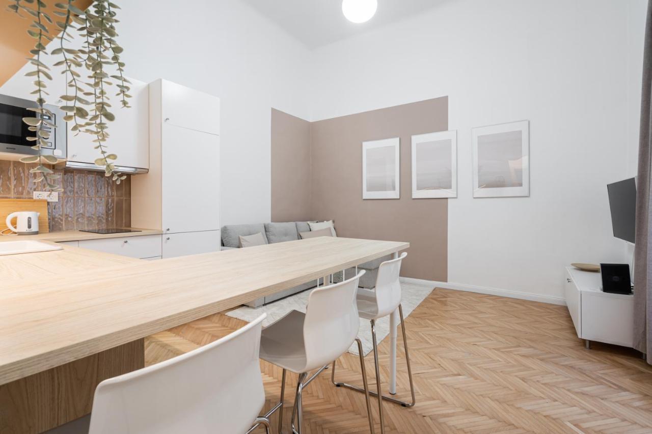 K10 - Kazinczy Street Heritage Suite - Best Location By Bqa Budapeszt Zewnętrze zdjęcie